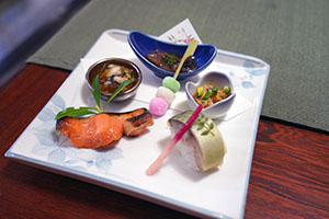 �O�؁F�z�^���G�����h�A�Ȃ܂�黊́A�T�[�������X�ЏāA�Ă��ҎϋÁA�O�F�c�q�A�I���i